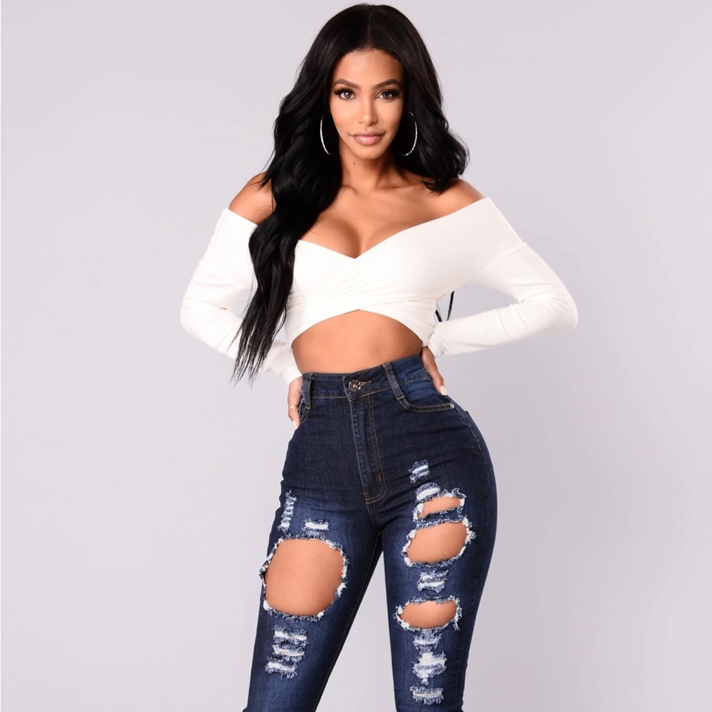 Fashion Nova / White Off the Shoulder Criss Cross Top